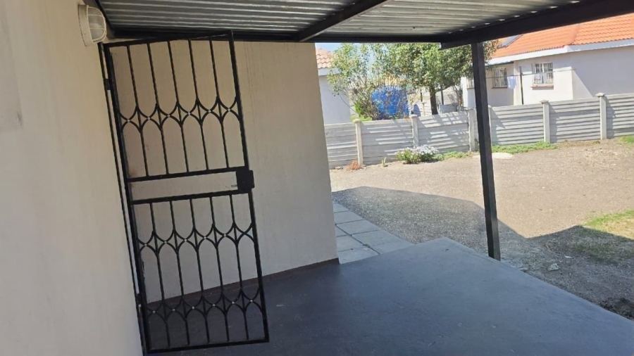 4 Bedroom Property for Sale in Freedom Park North West